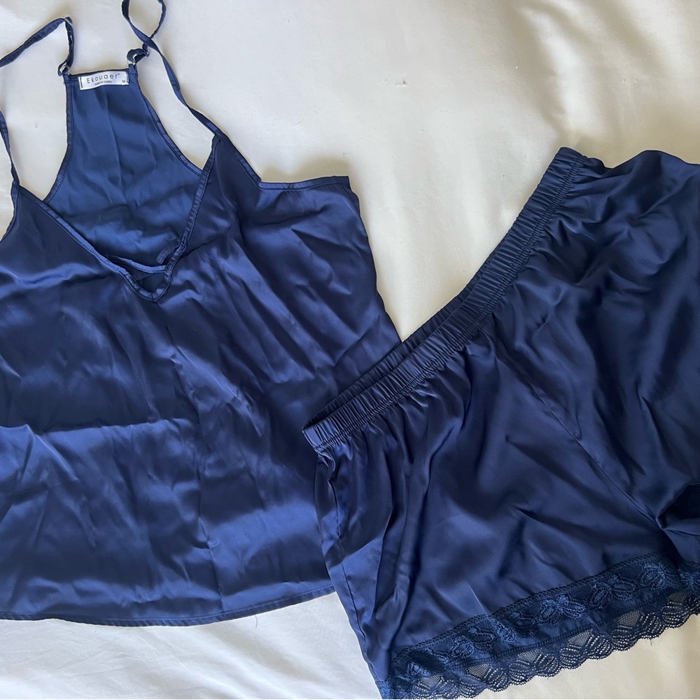 Elegant Blue Women's Sleepwear Set